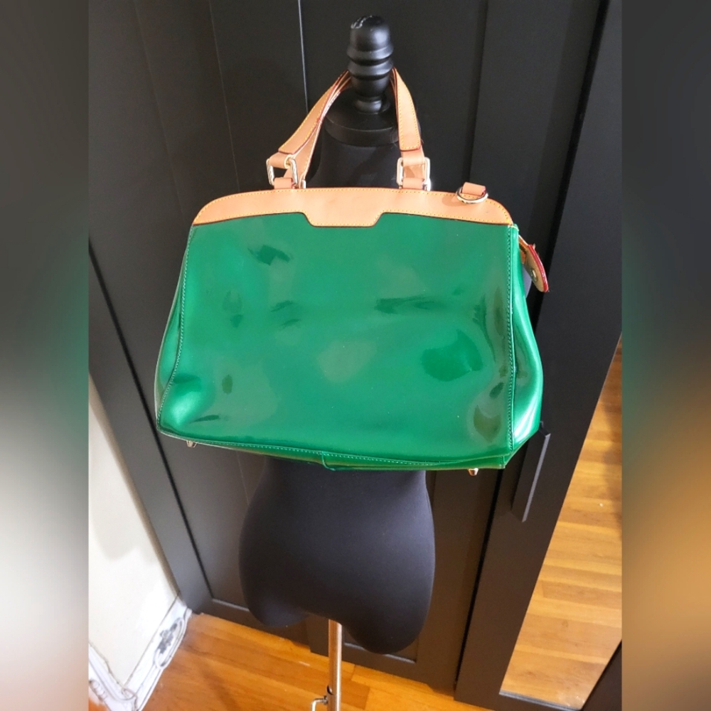 DANIER bag -Patent with genuine leather- Green